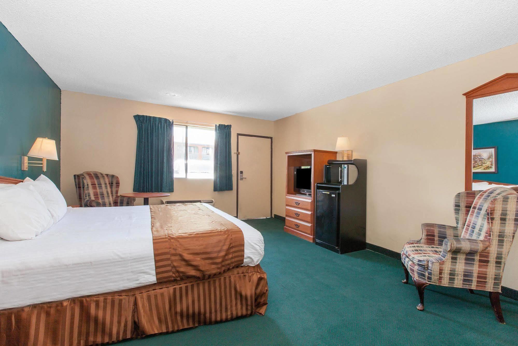 America'S Best Value Inn & Suites Bakersfield Central Zewnętrze zdjęcie